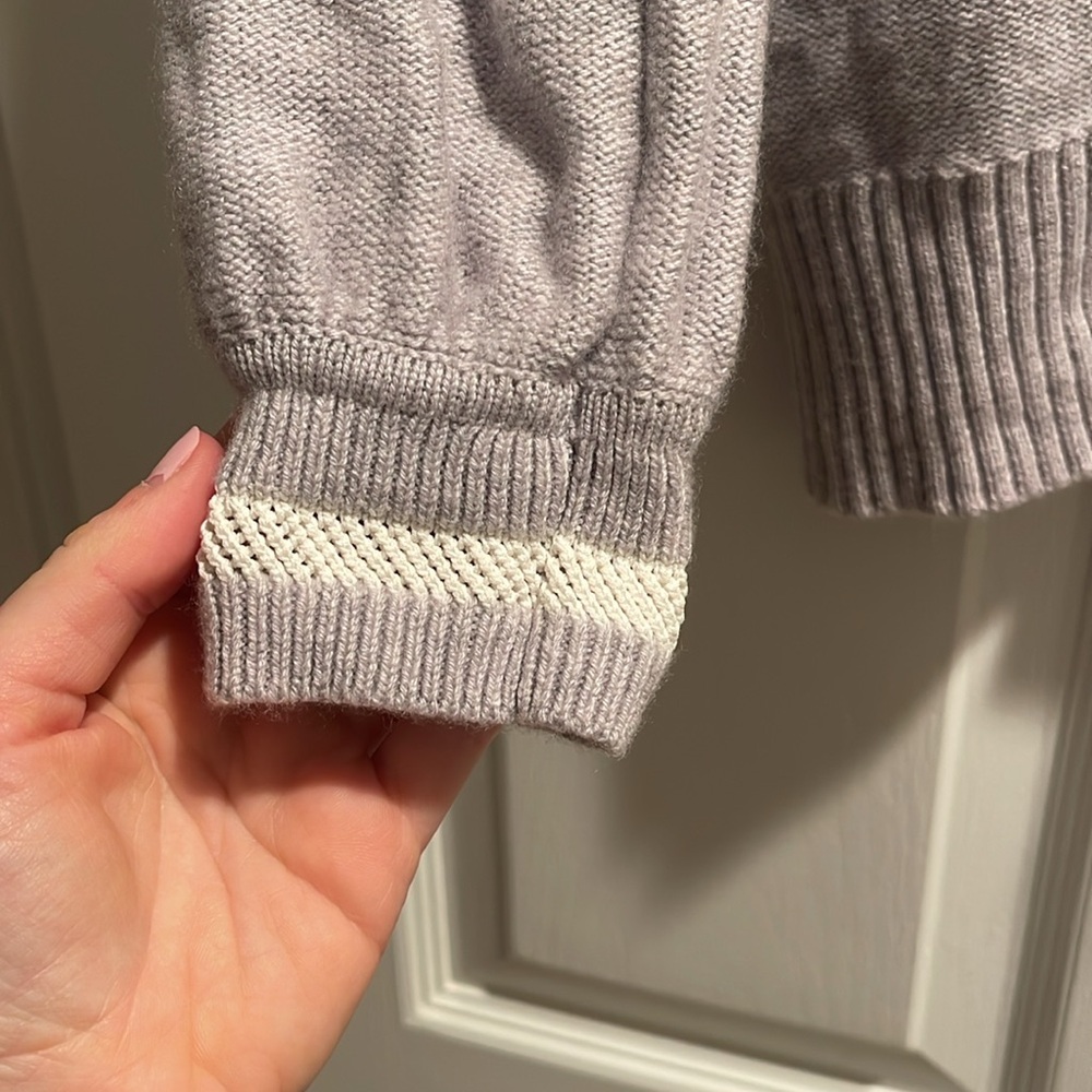 V Neck Sweater - Picture 4 of 5